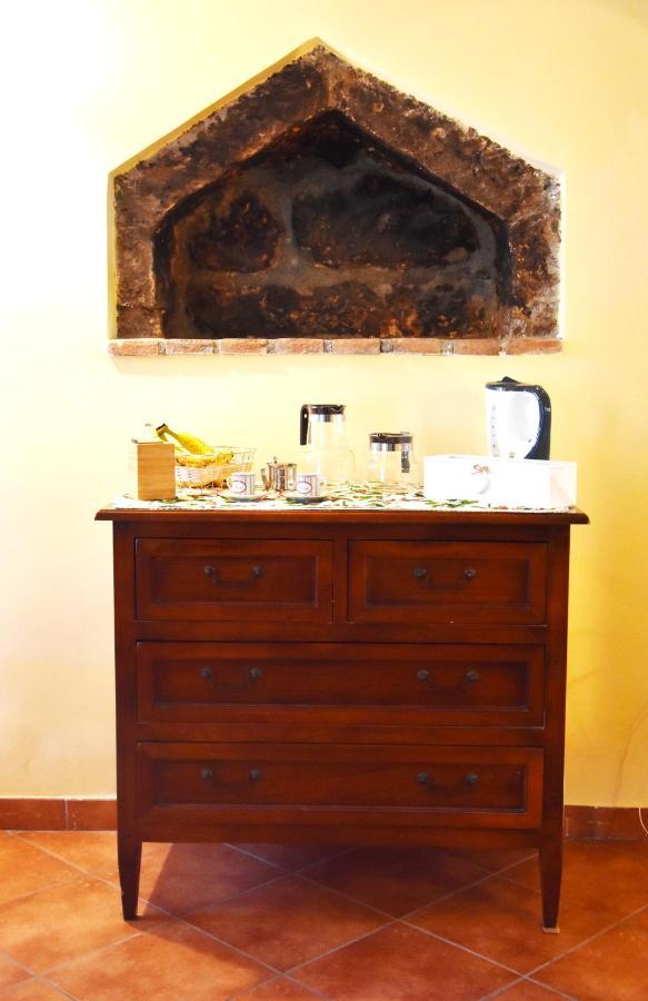 Il Peperino Guesthouse Viterbo Buitenkant foto