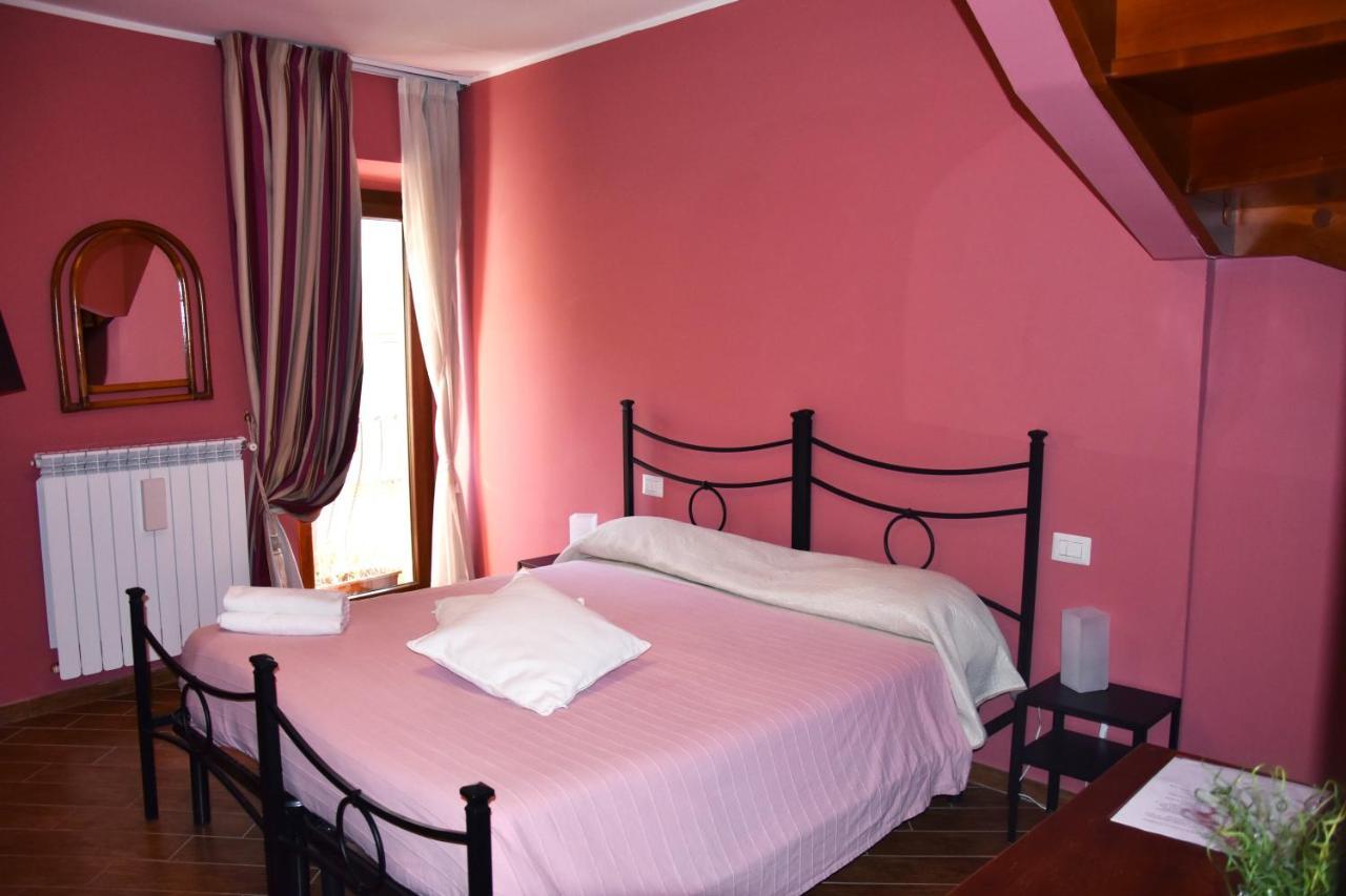Il Peperino Guesthouse Viterbo Buitenkant foto